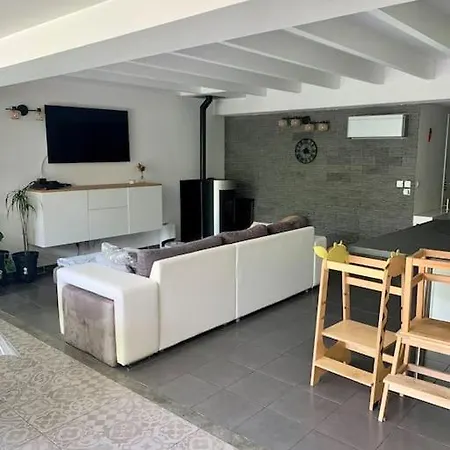 Nyaraló Maison Moderne, 4 Chambres, Climatisee, Piscine *